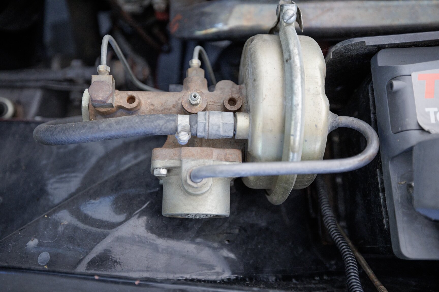 Image of 1956 Ford Thunderbird mechanics