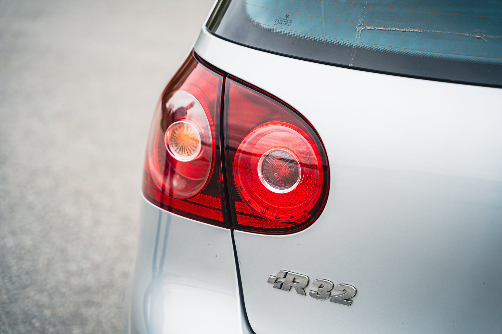 Exterior image of 2007 Volkswagen Golf R32 (27)