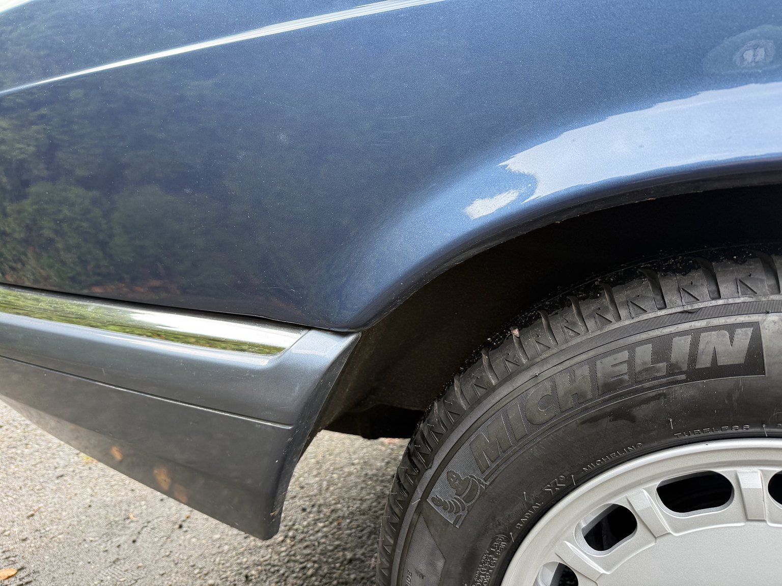 Exteriörbild på 1987 Mercedes-Benz 300 SE