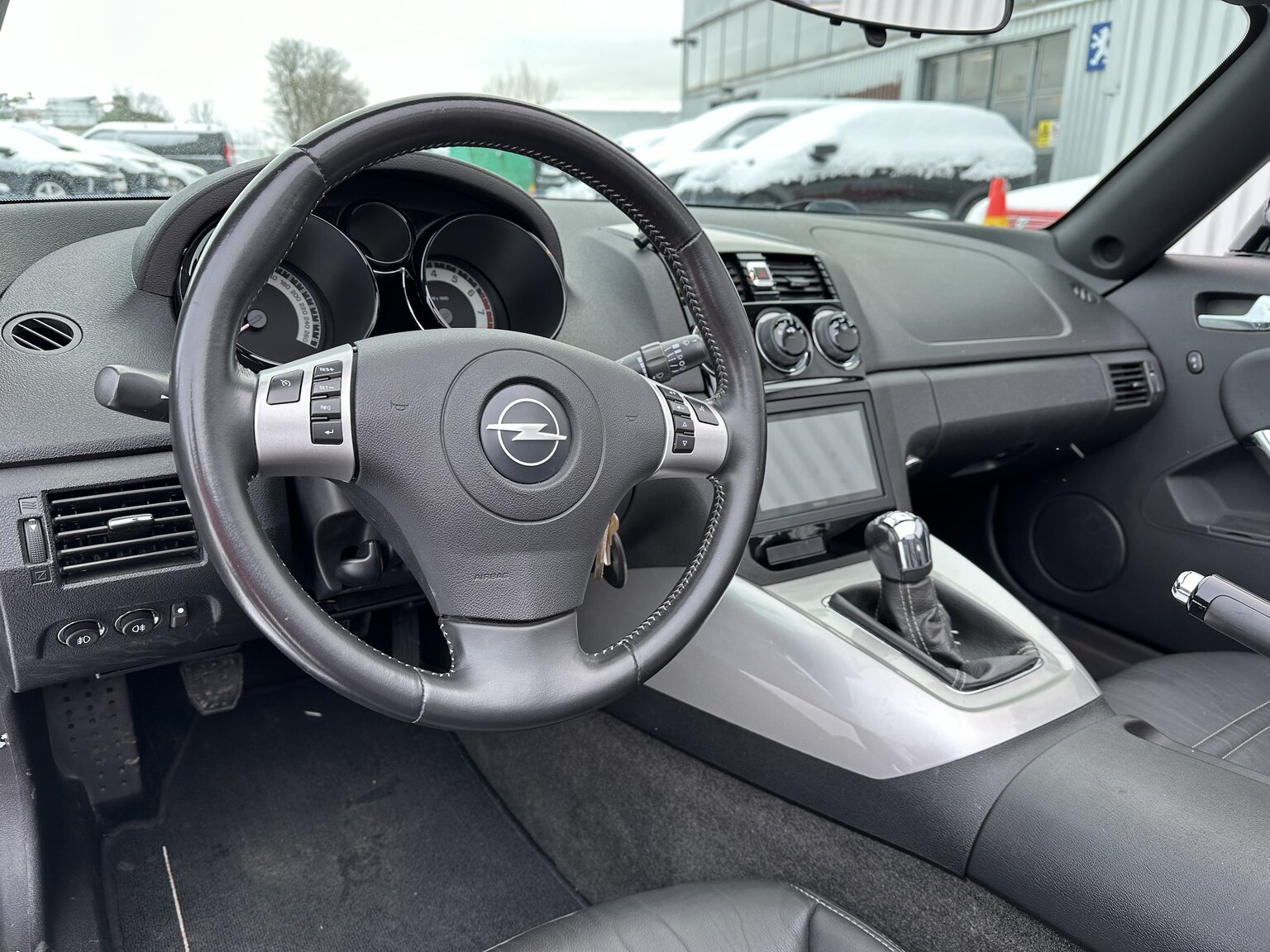 Interior image of 2007 Opel Roadster GT (5)