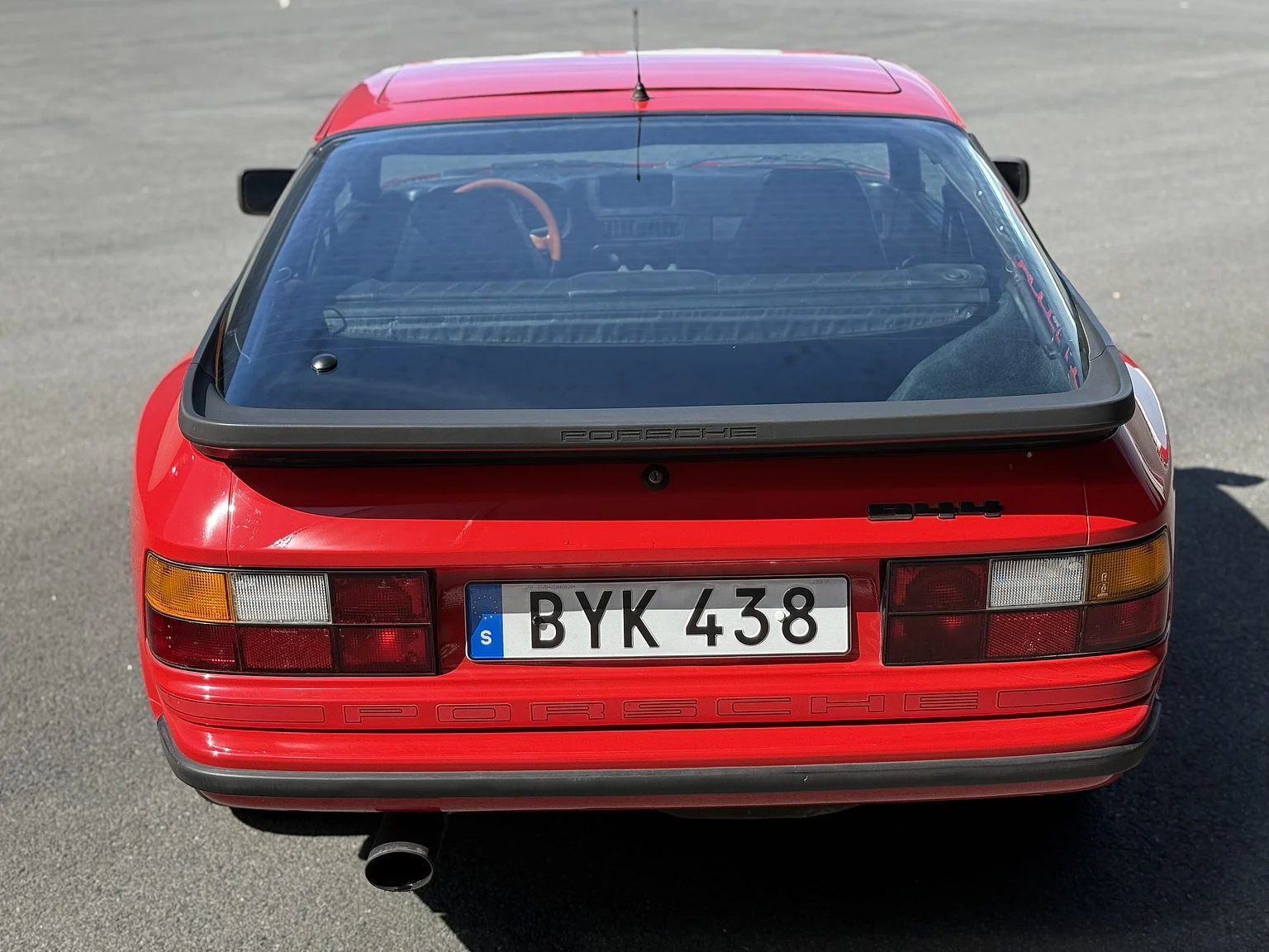 Exteriörbild på 1984 Porsche 944 Targa (14)