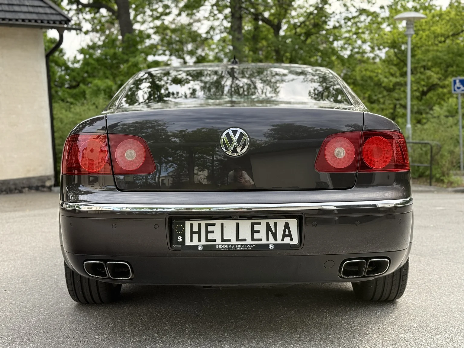 Exteriörbild på 2009 Volkswagen Phaeton W12 LWB Executive (18)