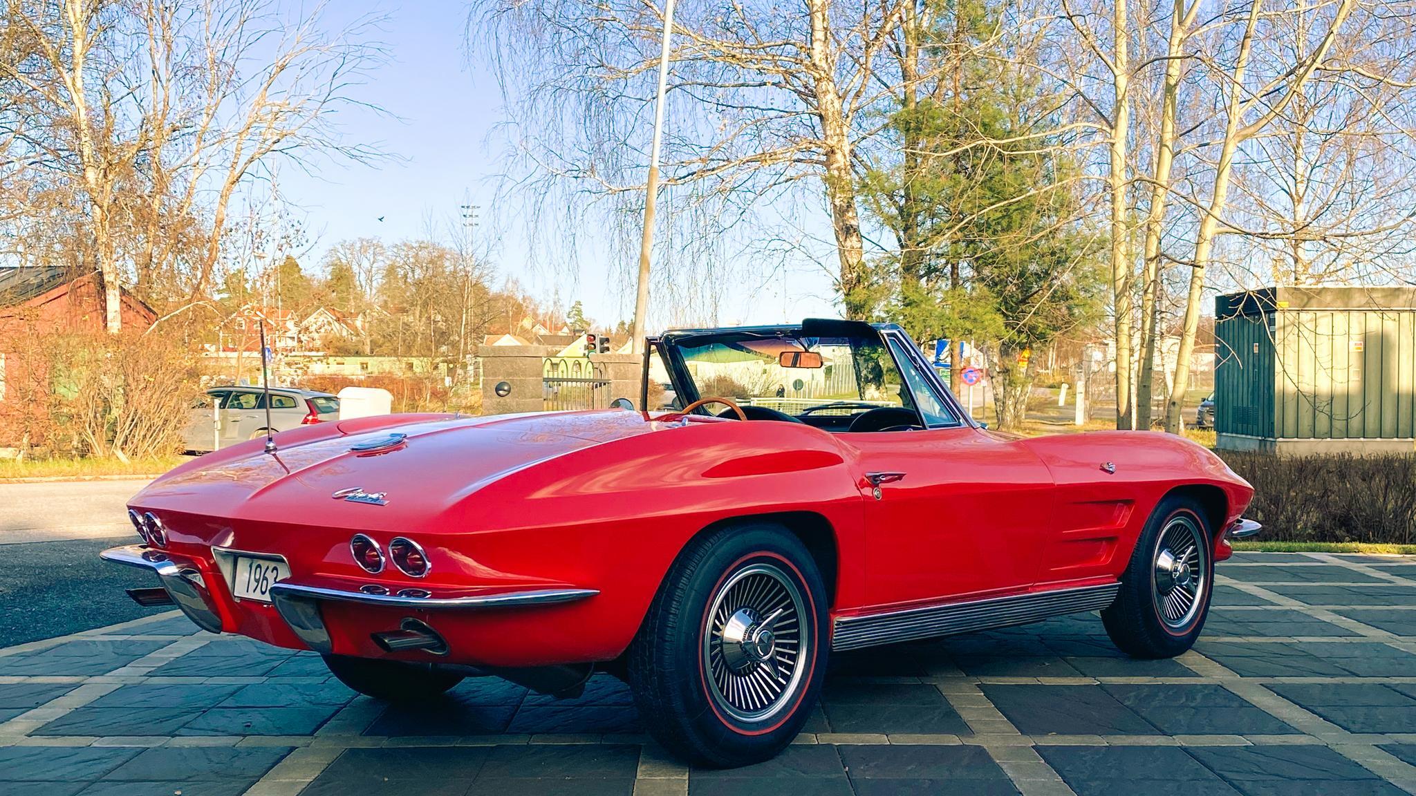Aussenfoto 1963 Corvette C2 Stingray