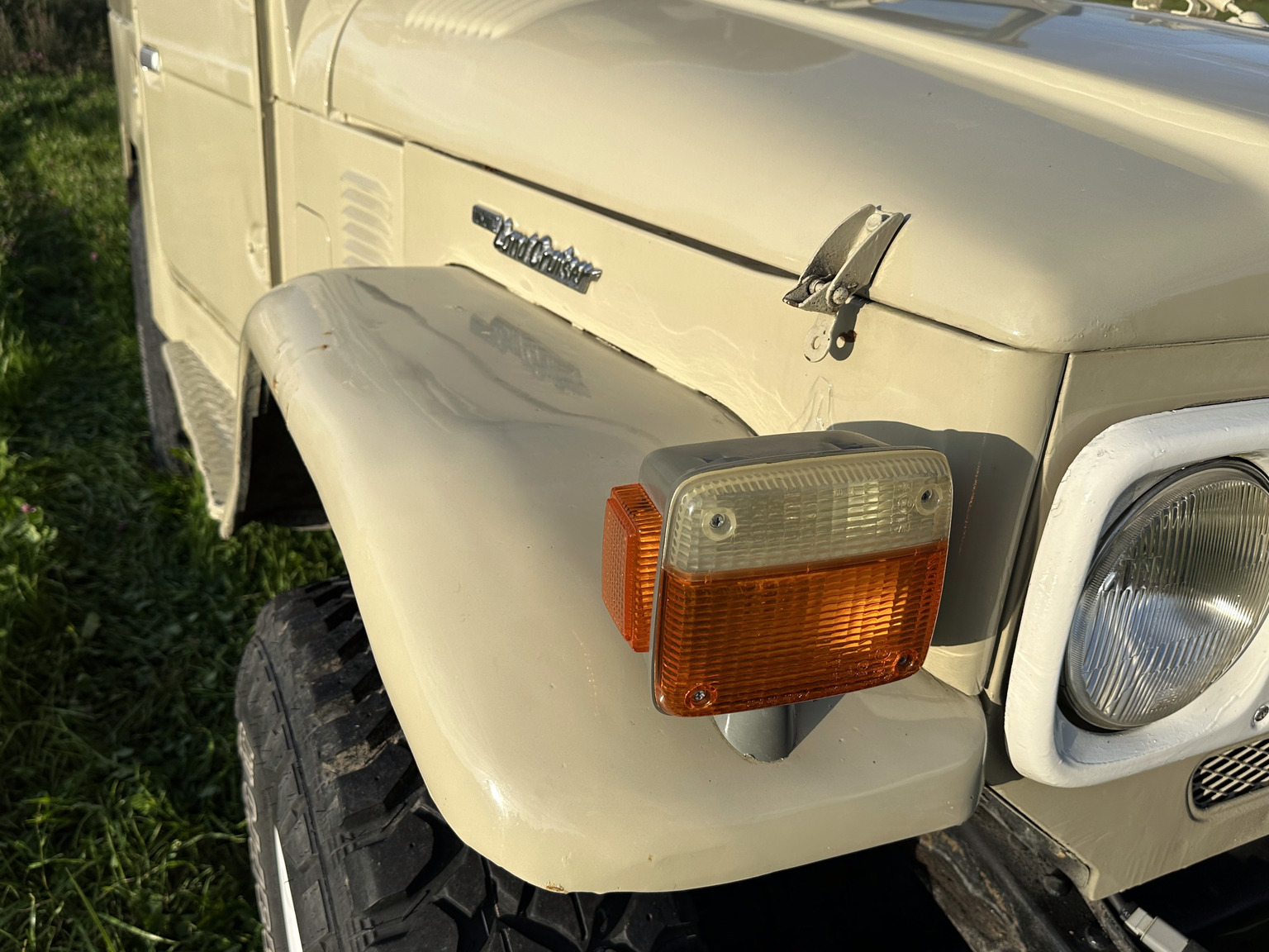 Exteriörbild på 1985 Toyota Land Cruiser BJ 42