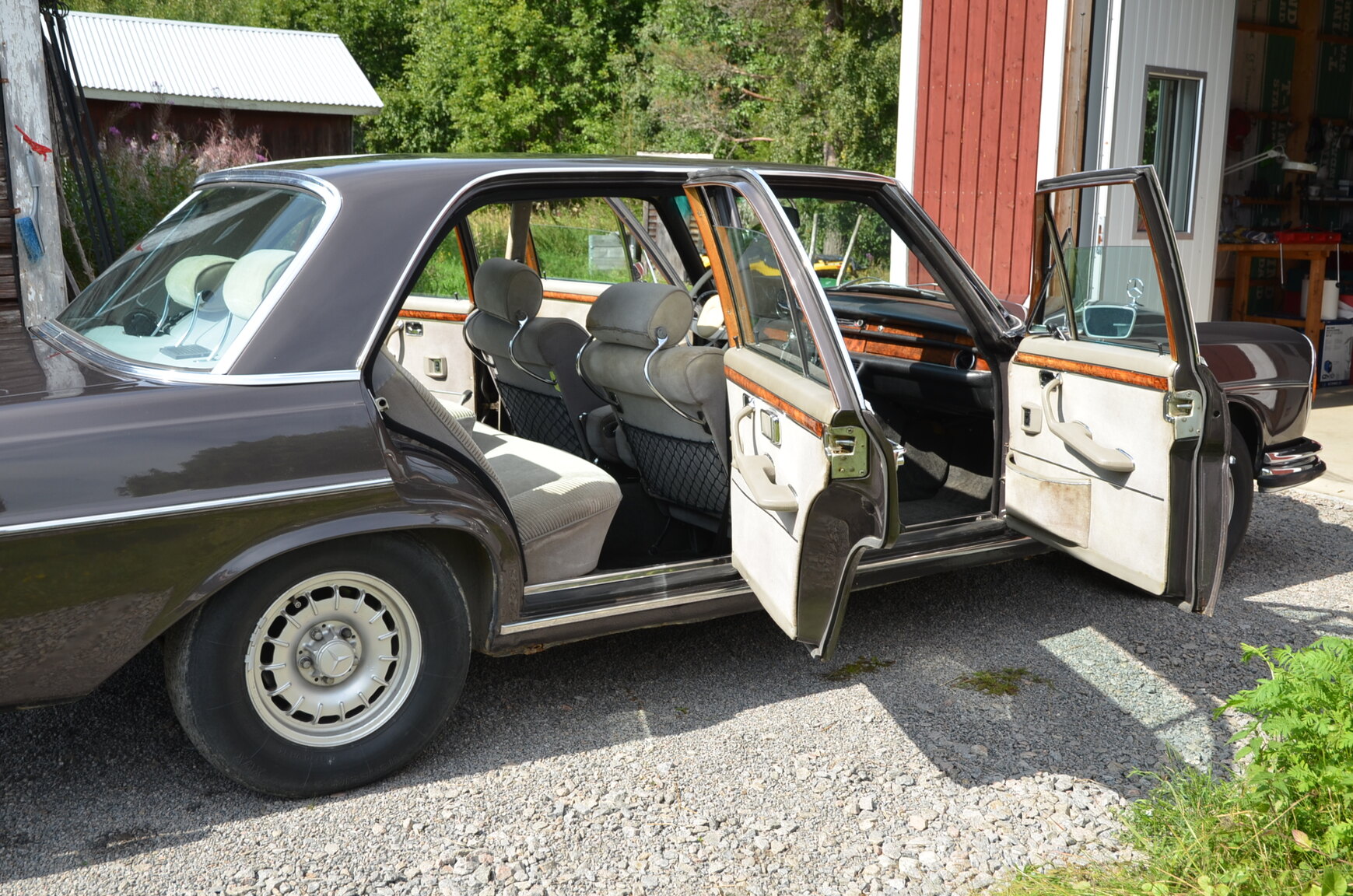 Interiörbild 1968 Mercedes-Benz W109 300 SEL 6.3