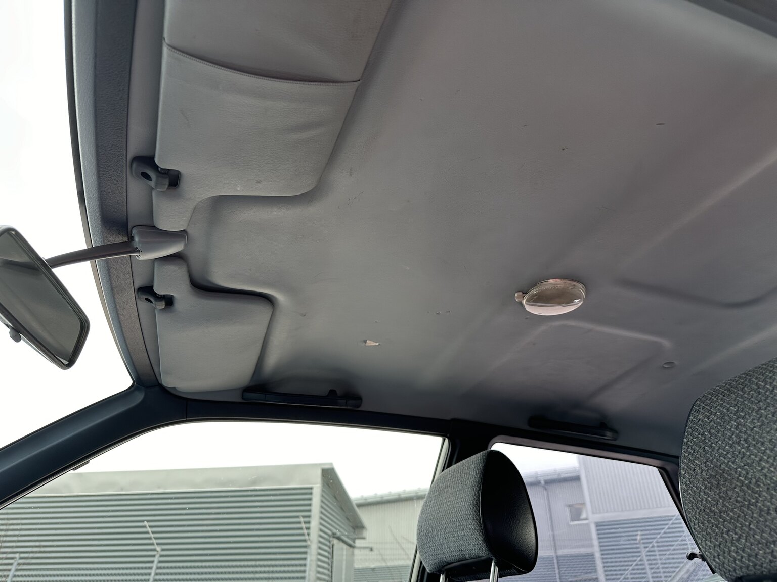 Interior image of 1988 Nissan Sunny (4)