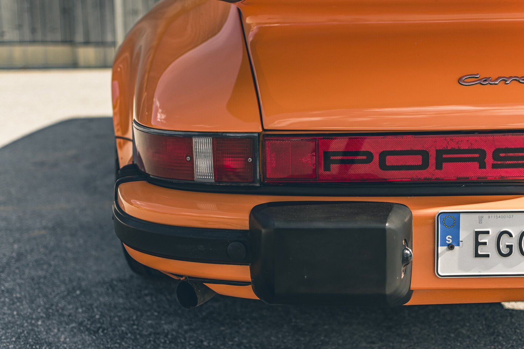 Exterior image of Porsche 911 Carrera (31)