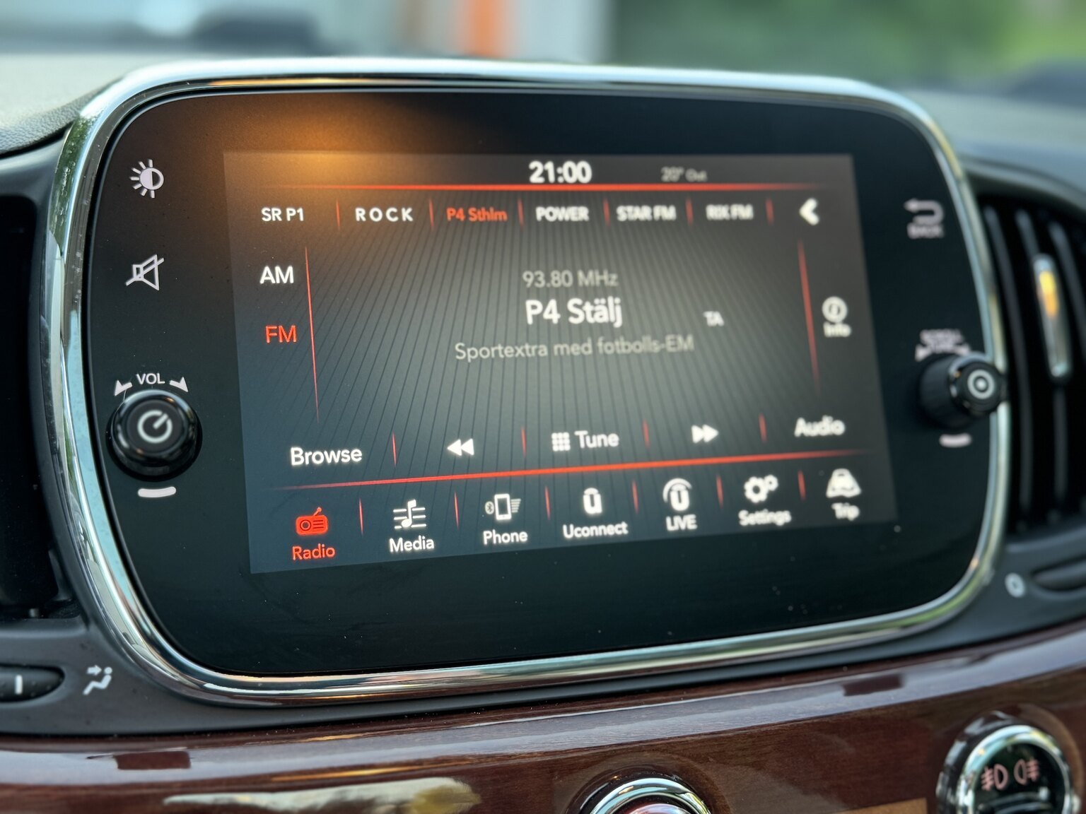 Innenraumfoto von 2017 Fiat 500 Riva