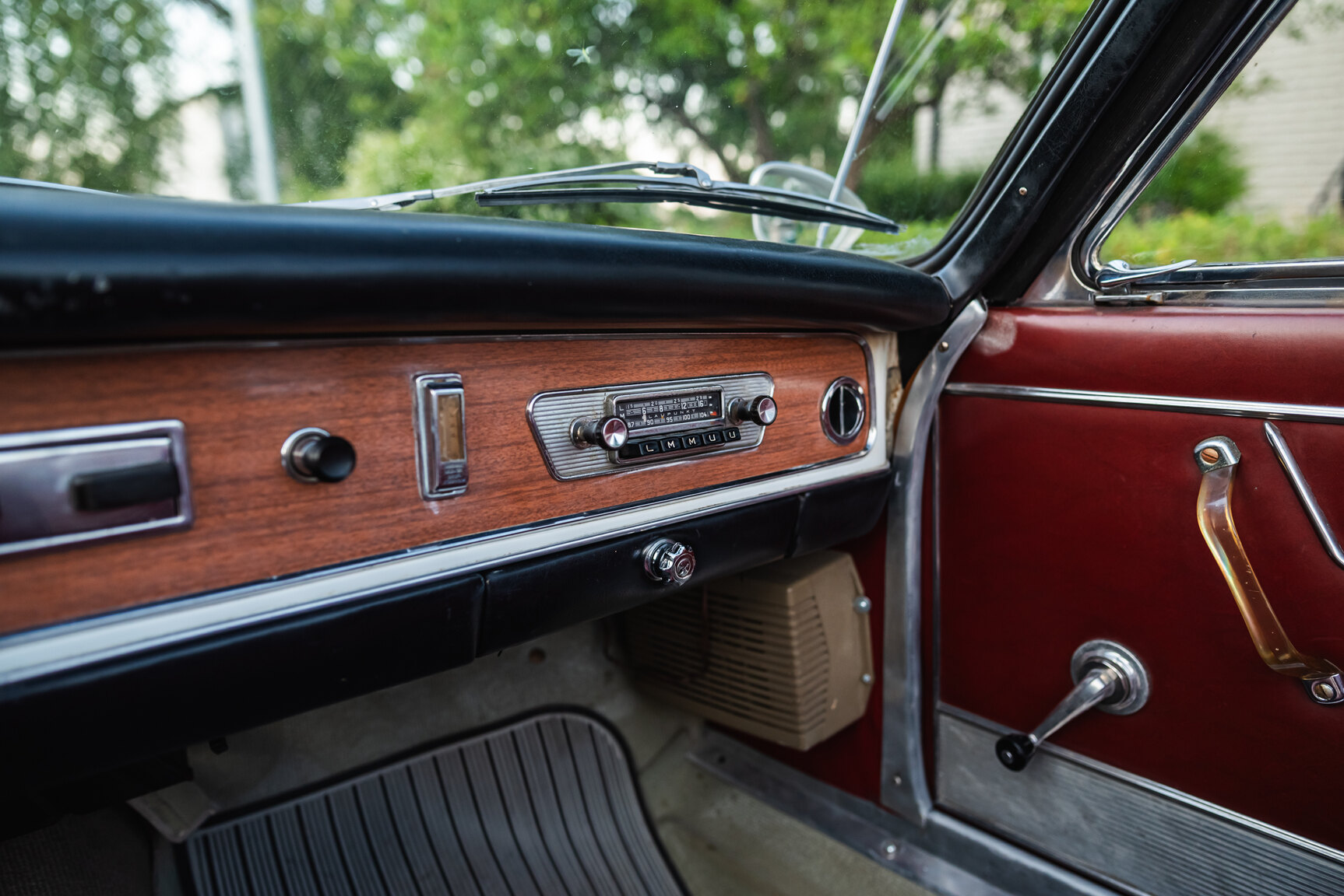 Interior image of 1964 Lancia Flavia Vignale  