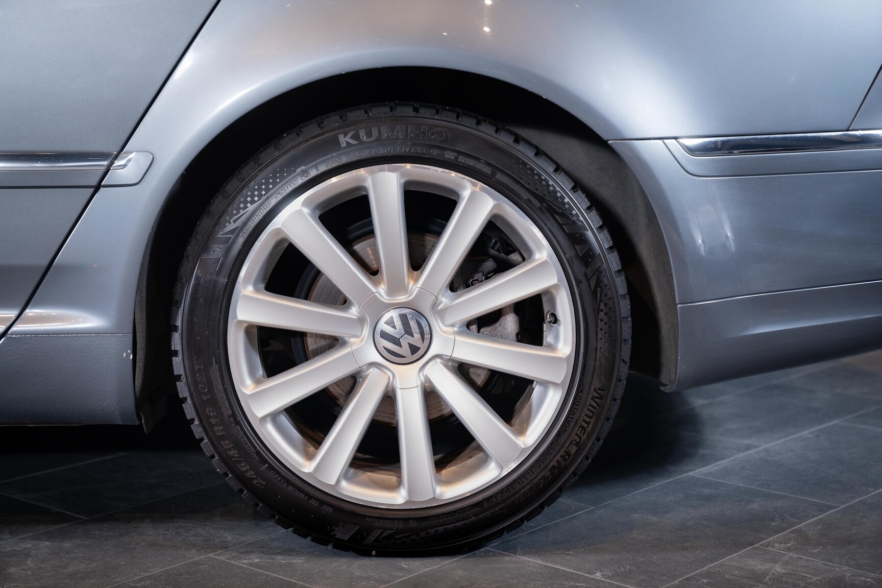 Exteriörbild på 2012 Volkswagen Phaeton 3.0 TDI 4Motion