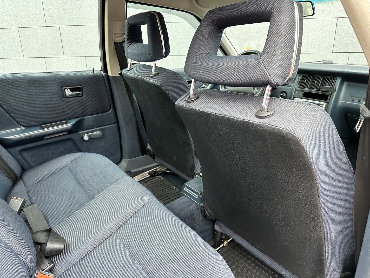 Innenraumfoto von 1988 Audi 80 (24)