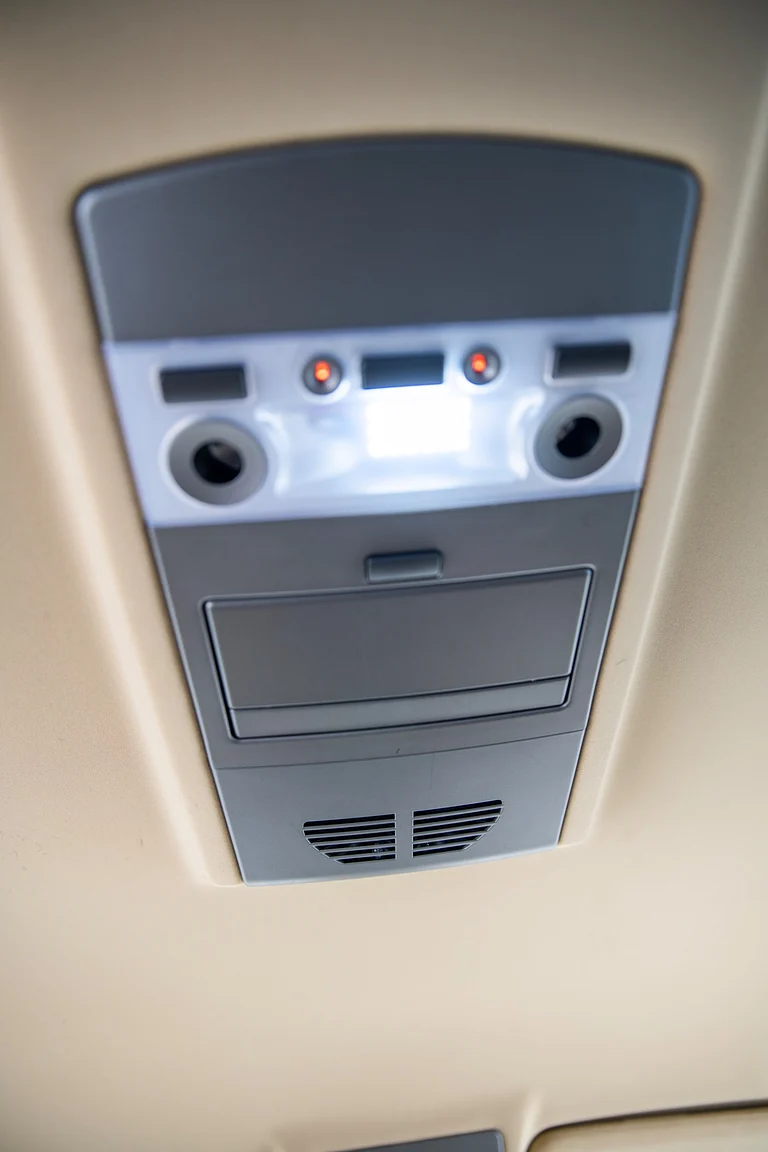 Interiörbild 2002 BMW  745 iA (12)