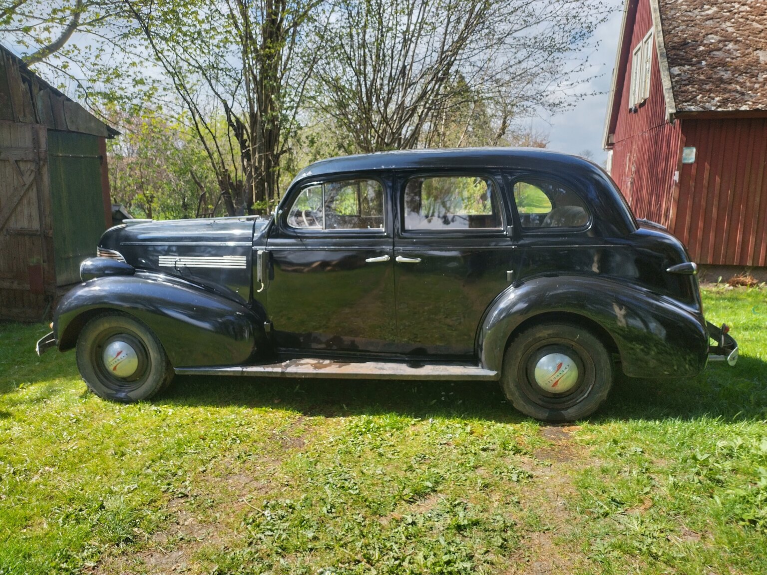 Exteriörbild på 1939 Chevrolet Master De Luxe Sedan Sport