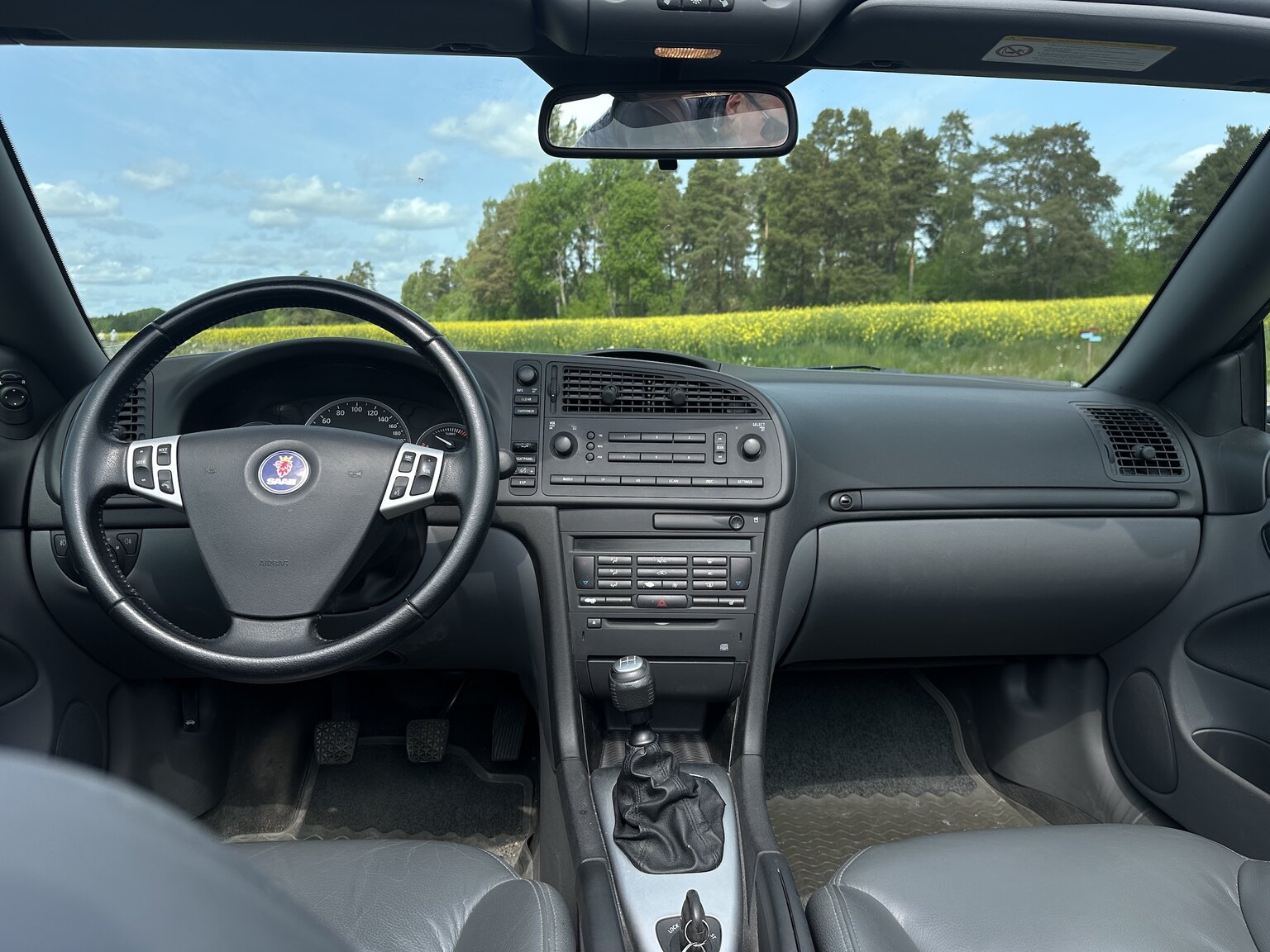Interior image of 2004 SAAB 9.3 Aero Convertible 2.0T