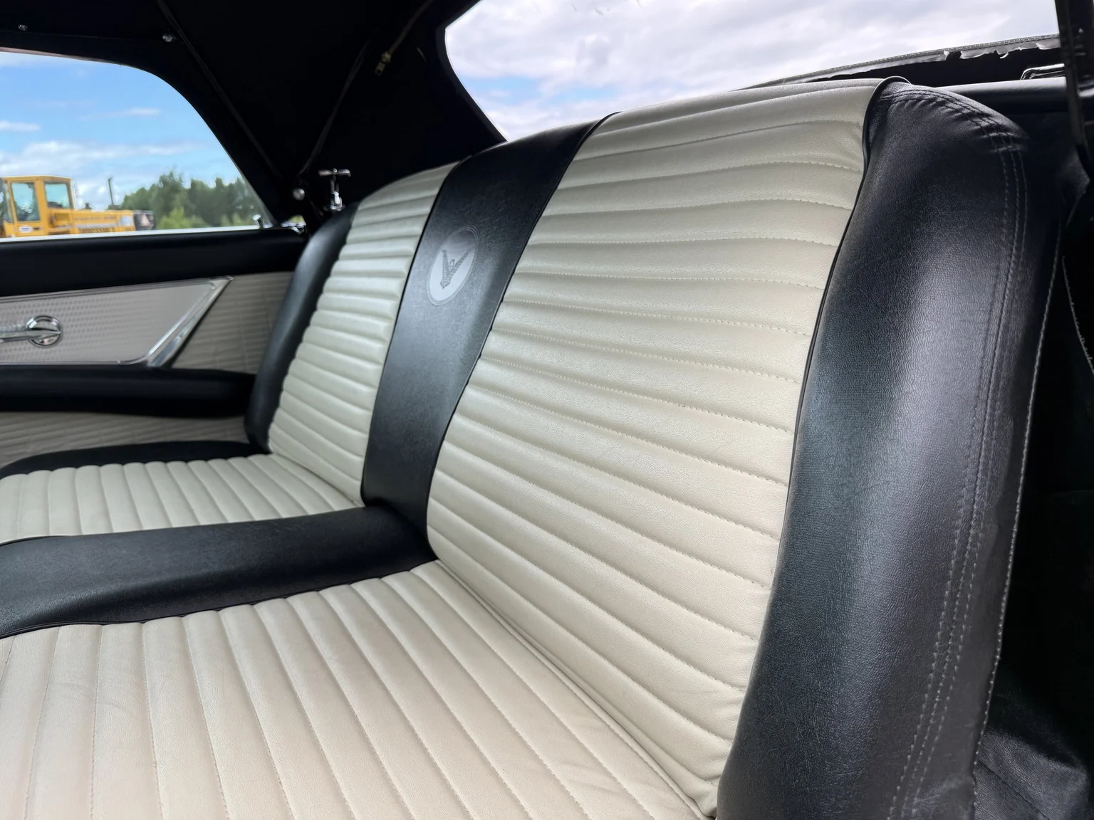 Innenraumfoto von 1957 Ford Thunderbird (10)