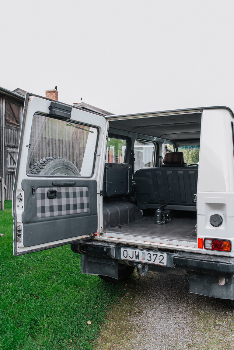Interior image of 1989 Mercedes-Benz 300 GD