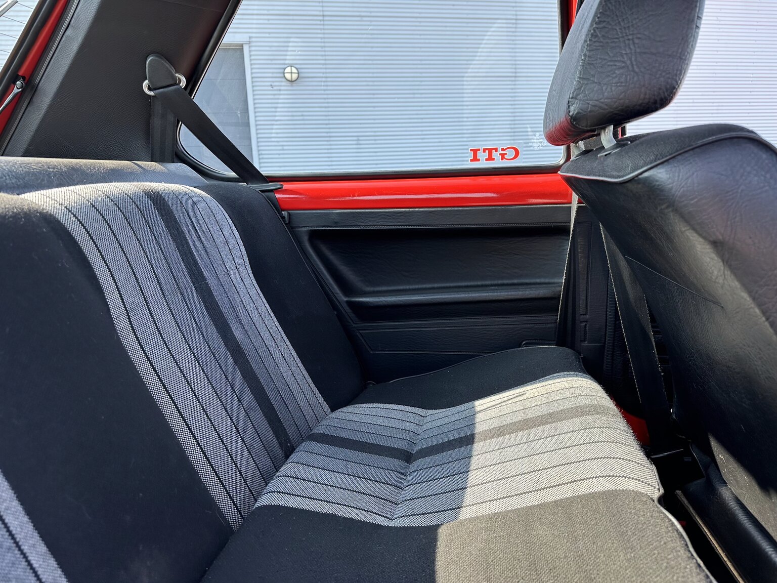 Innenraumfoto von 1984 Volkswagen Golf GTI