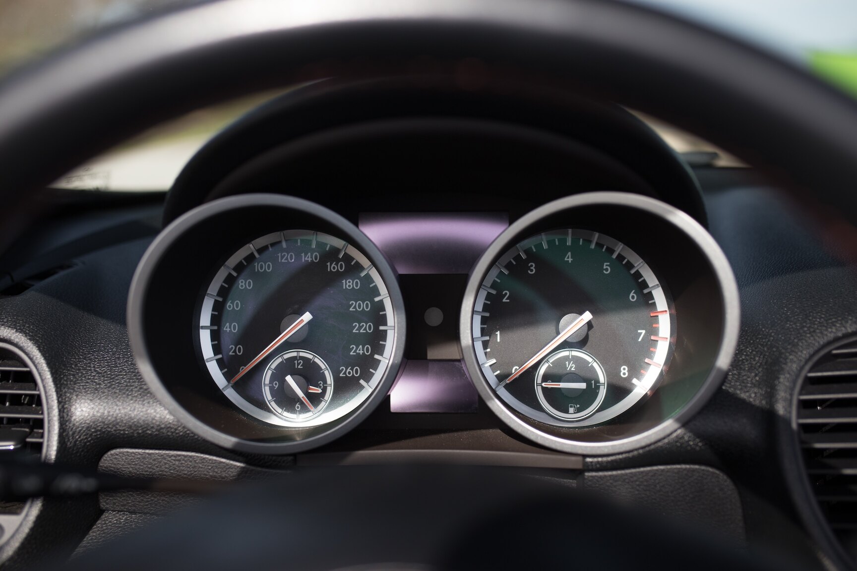 Interior image of 2010 Mercedes-Benz SLK 200 Kompressor (20)