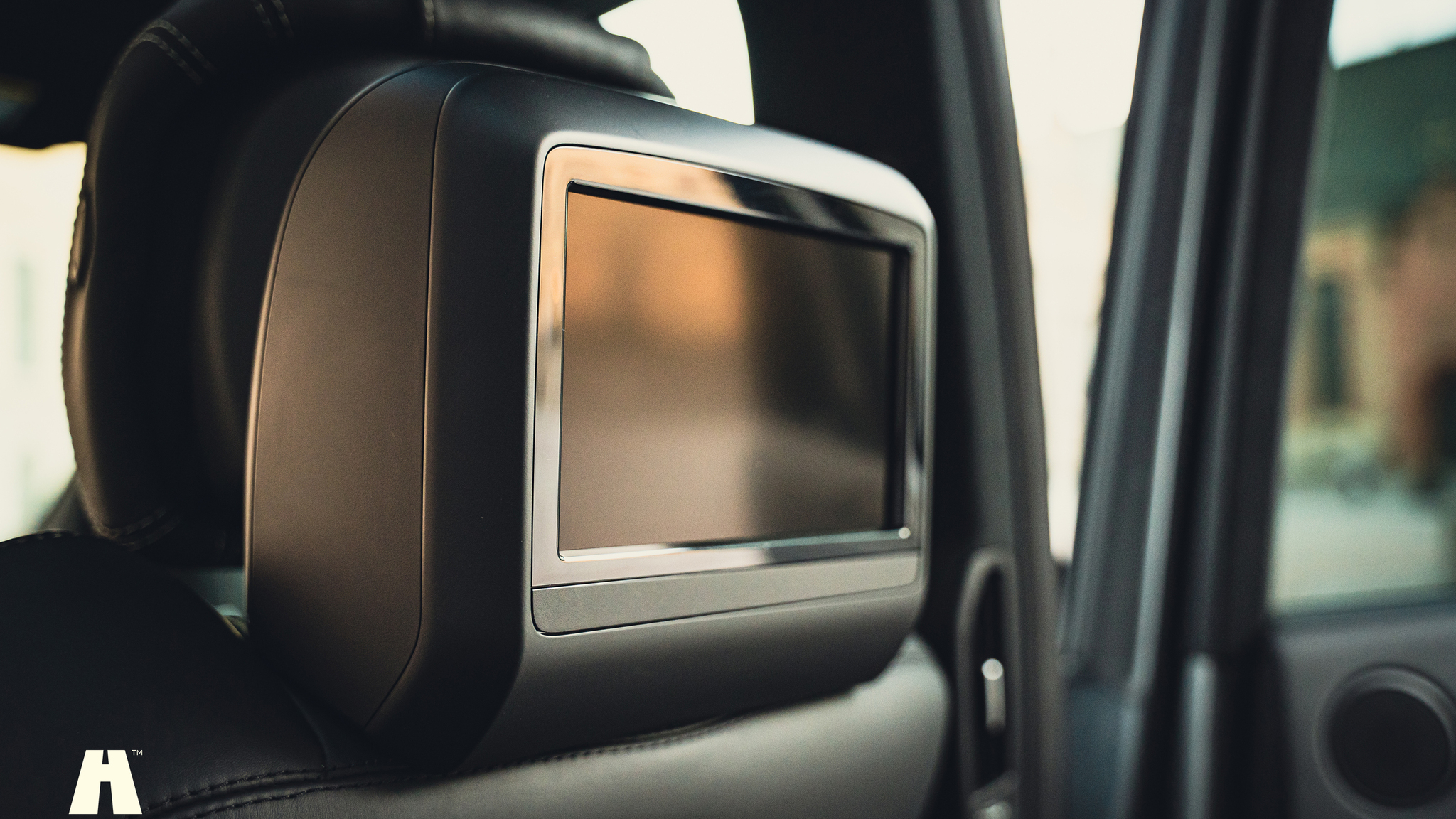 Innenraumfoto von 2017 Mercedes-Benz GLS 63 AMG (112)