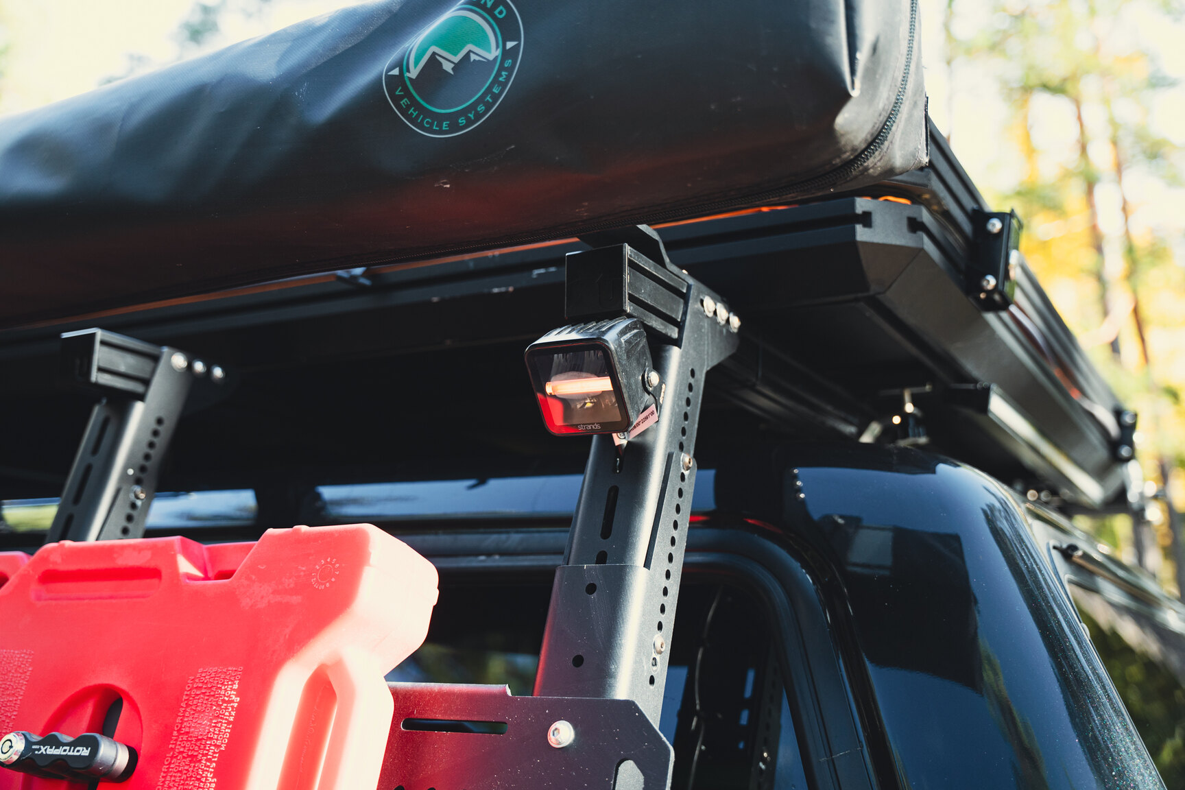 Exteriörbild på 2017 Dodge Ram 1500 AEV (98)