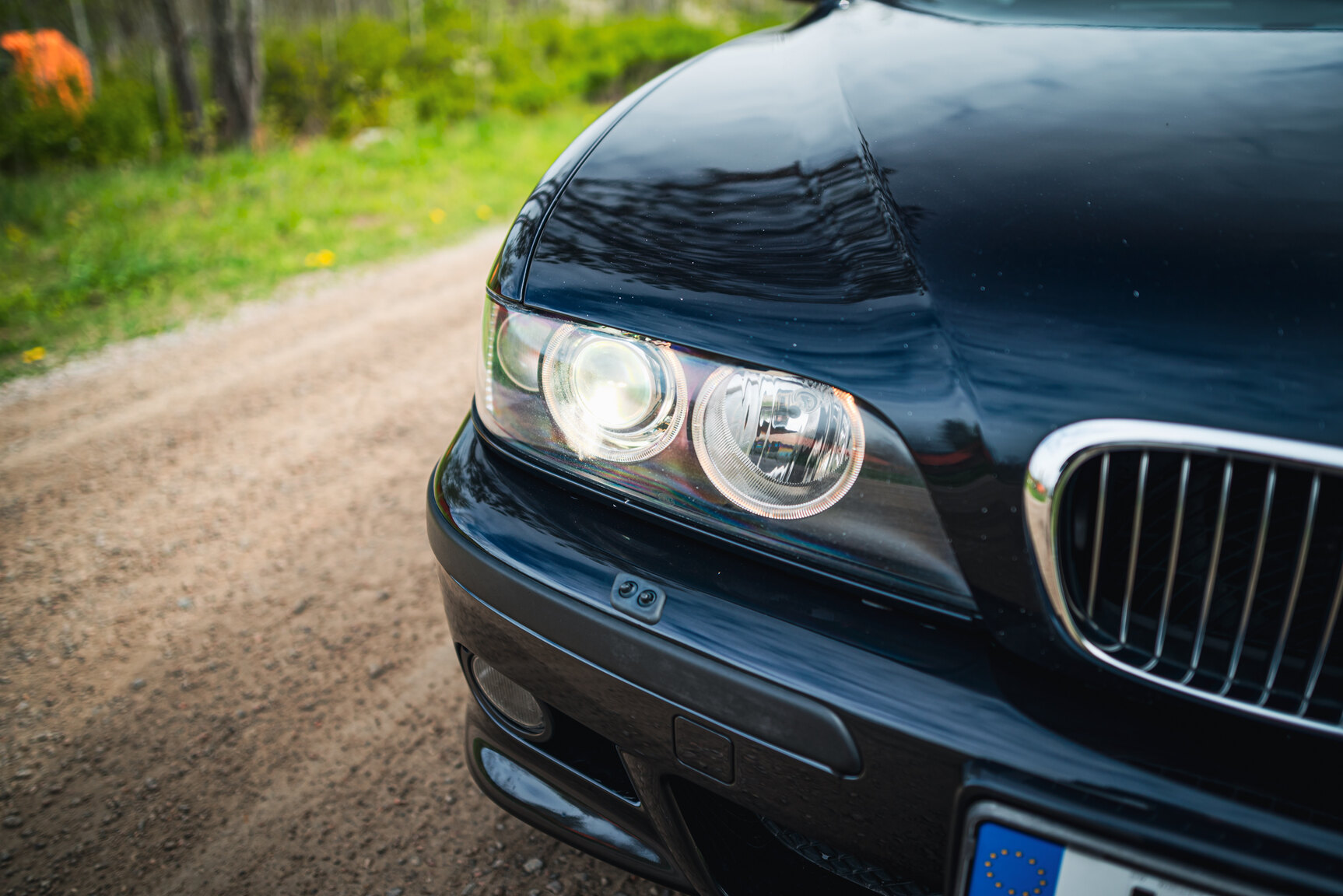 Exterior image of 2000 BMW M5 E39