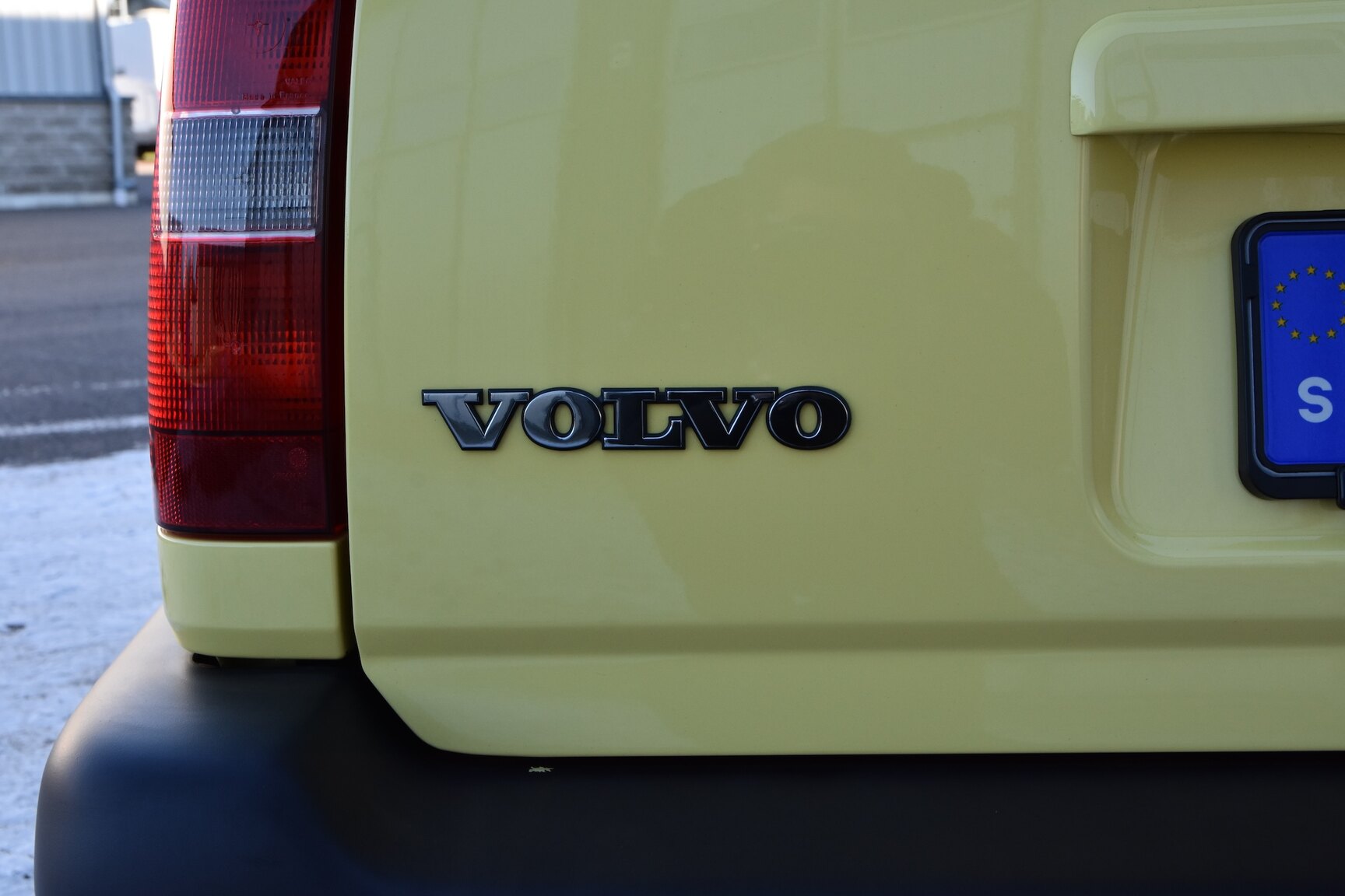 Exterior image of 1995 Volvo 850 T-5R Kombi