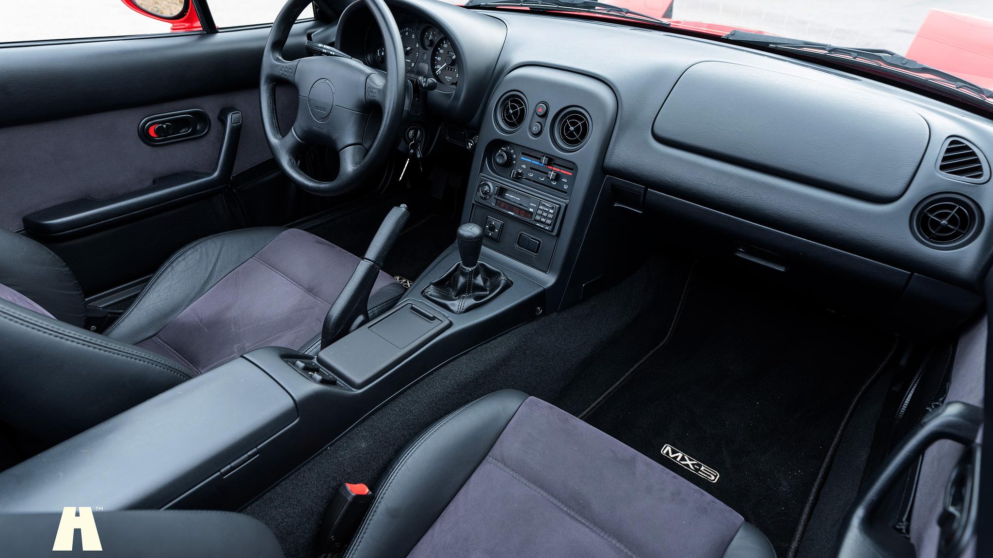 Interiörbild 1997 Mazda MX-5 (2)