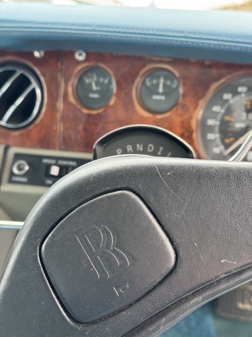 Interior image of 1976 Rolls-Royce Silver Shadow