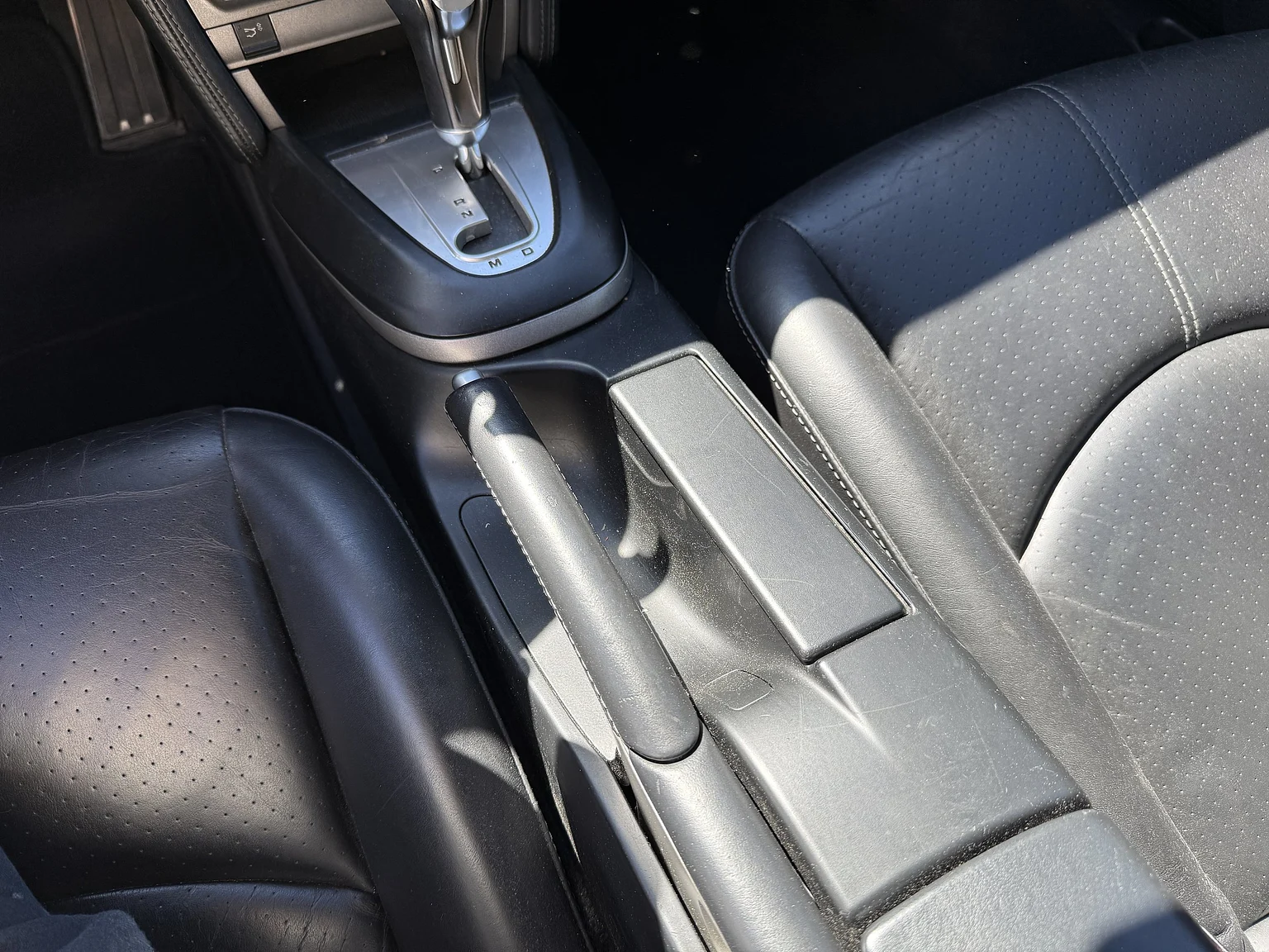 Innenraumfoto von 2008 Porsche 911 Carrera 4 (15)