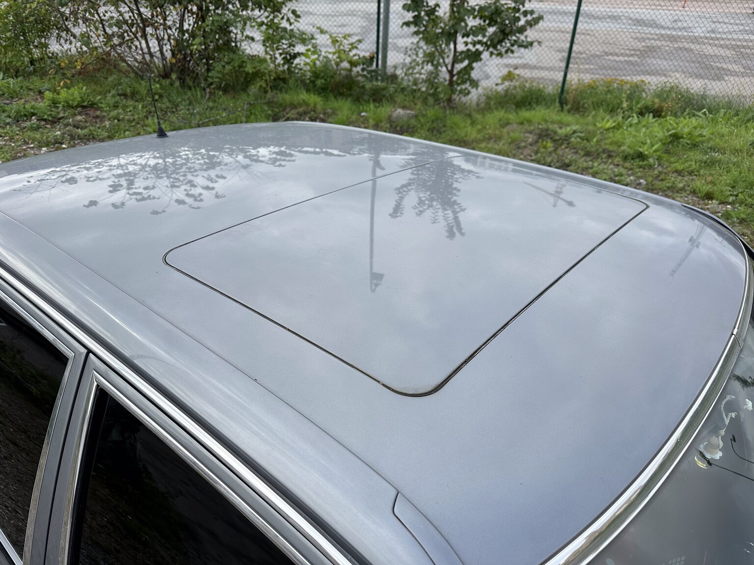 Exteriörbild på 1987 Mercedes 300 SE