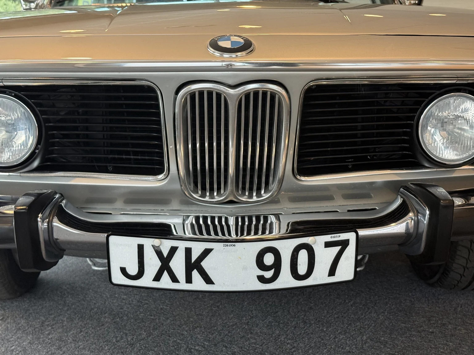 Exterior image of 1972 BMW E9 3.0 CSI (28)