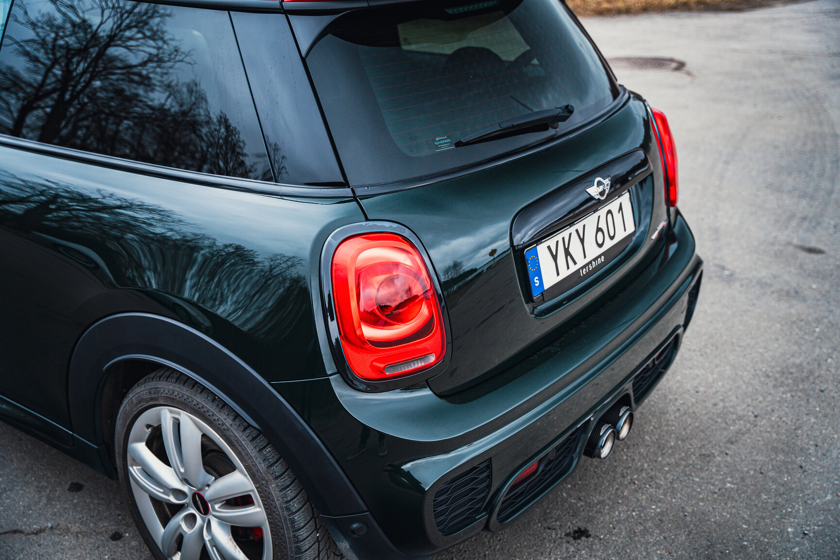 Exteriörbild på 2017 Mini Cooper JCW