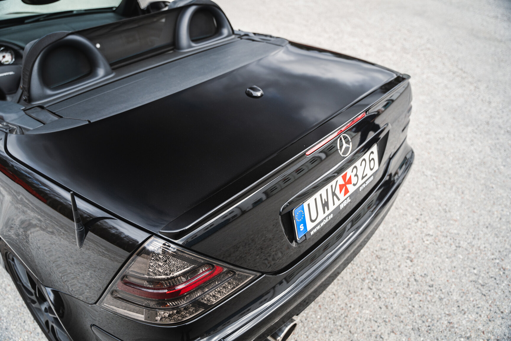 Exterior image of 2001 Mercedes-Benz SLK 32 AMG