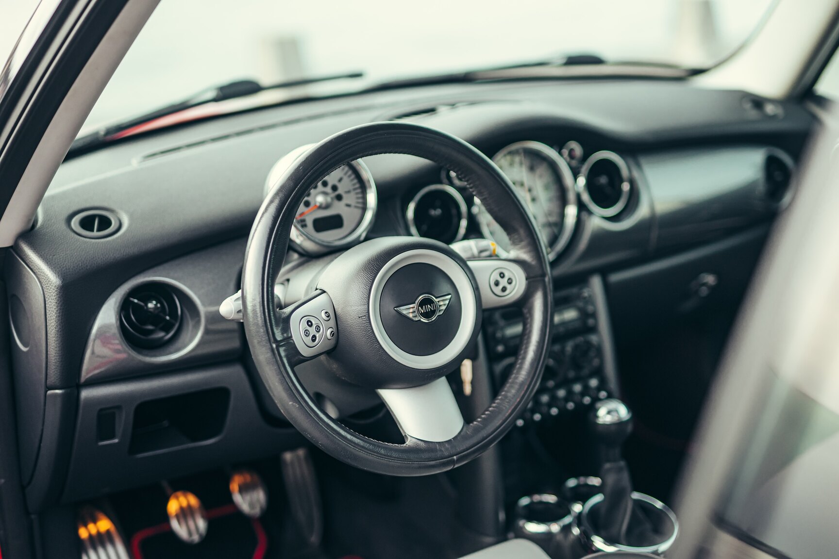 Interior image of 2006 Mini Cooper John Cooper Works