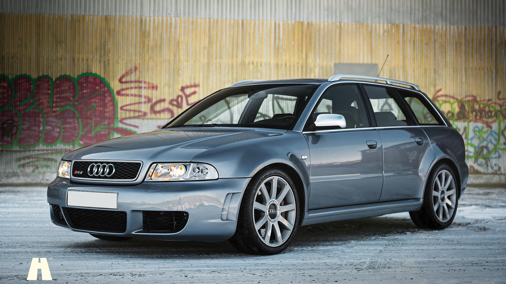 Interior image of 2001 Audi RS4 B5