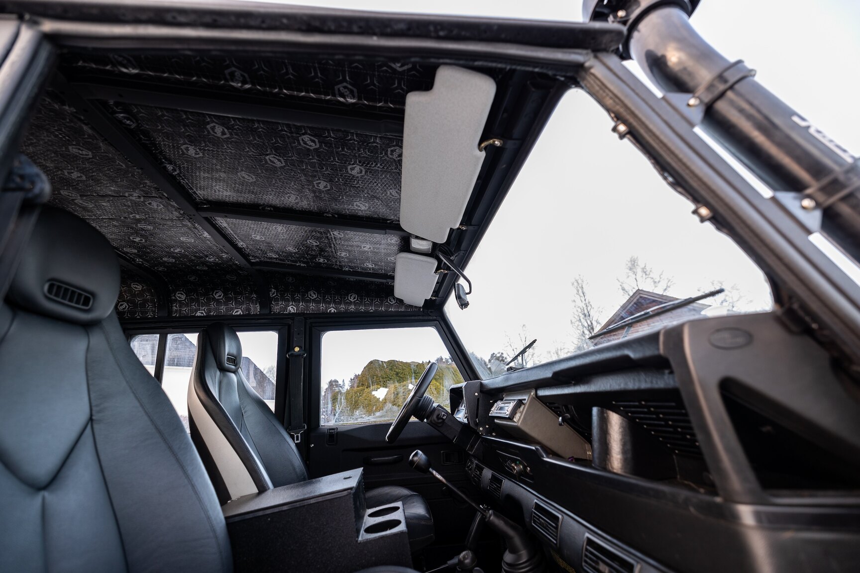 Interior image of 2000 Land Rover Defender 130