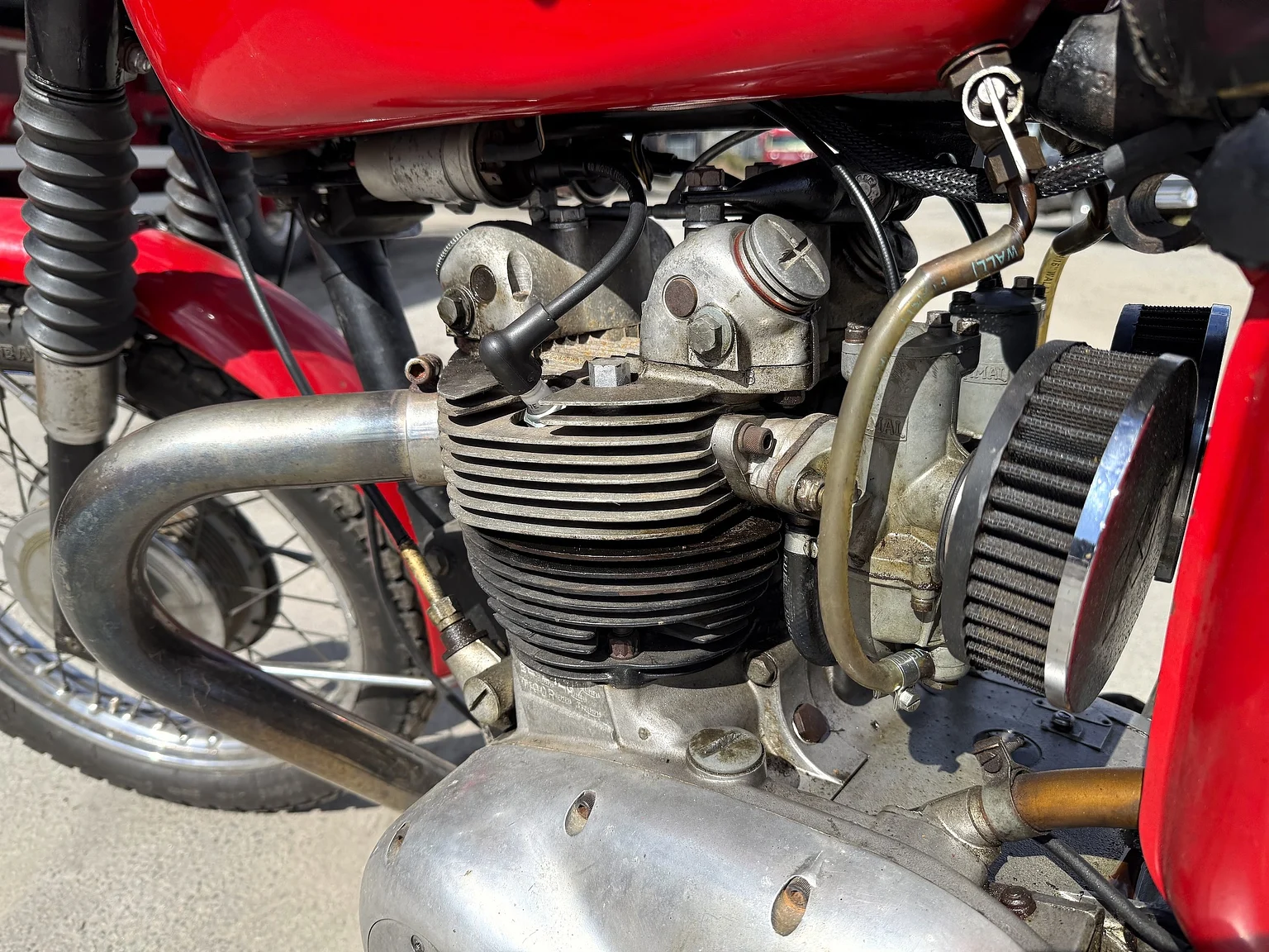 Image of 1971 Triumph Daytona 500 mechanics (12)