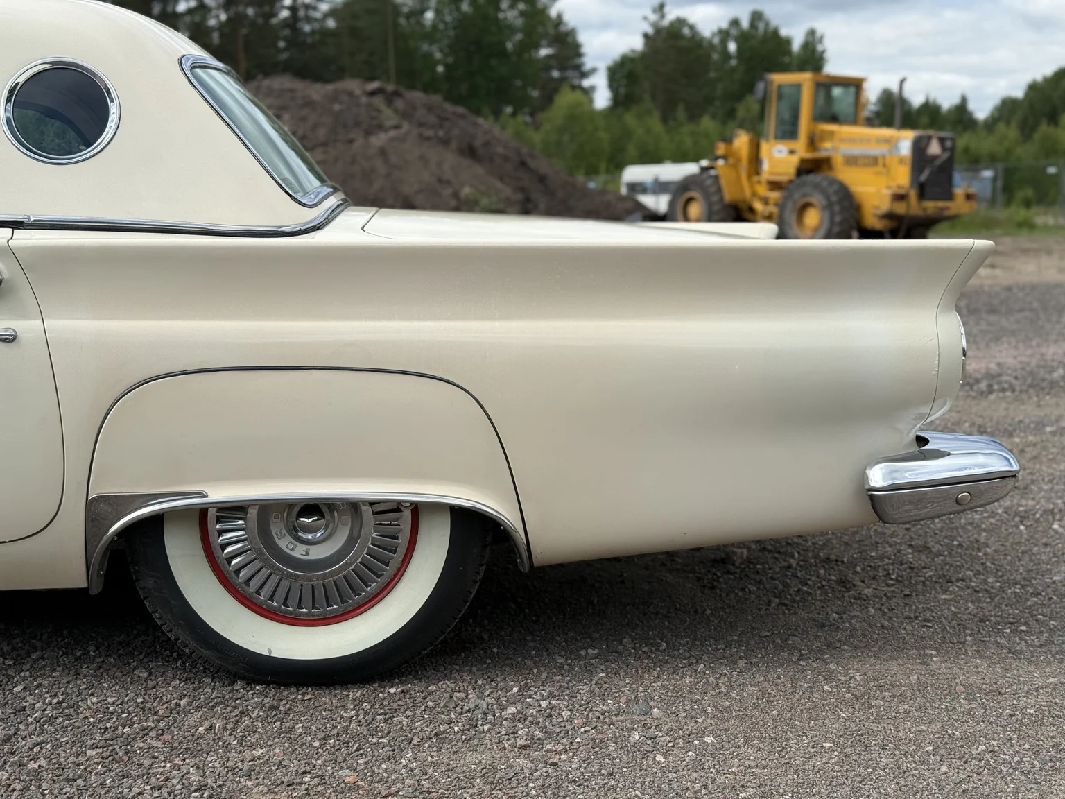 Aussenfoto 1957 Ford Thunderbird (47)