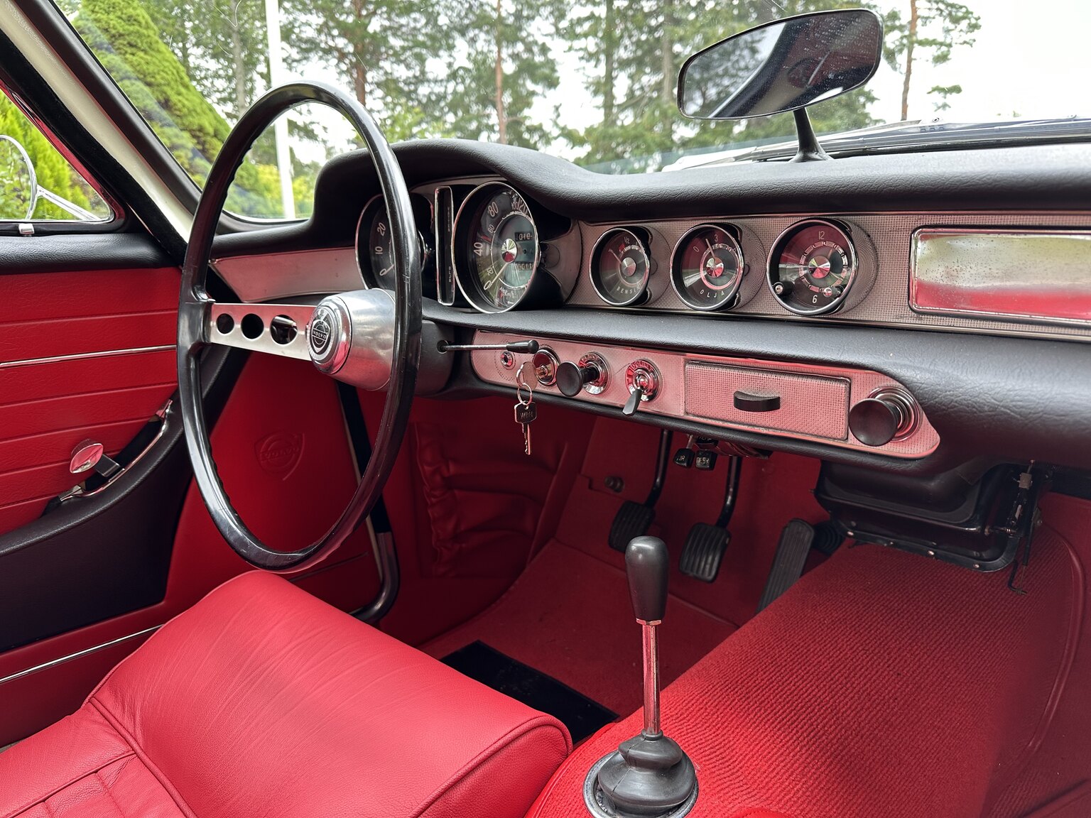 Interior image of 1964 Volvo P 1800 S