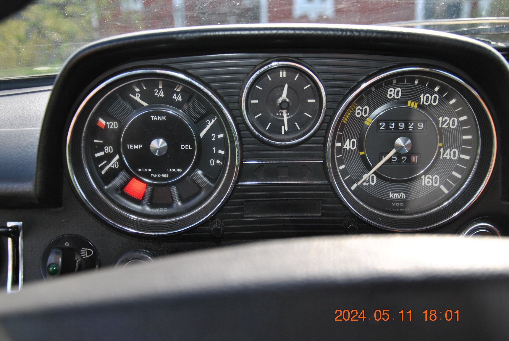 Interiörbild 1971 Mercedes-Benz 220D