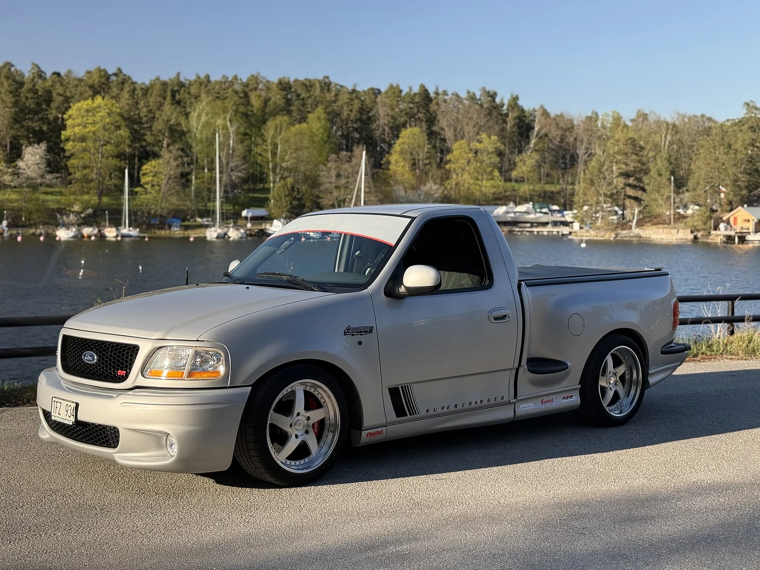 Exterior image of 2002 Ford F 150 Lightning / Kenne Bell (4)