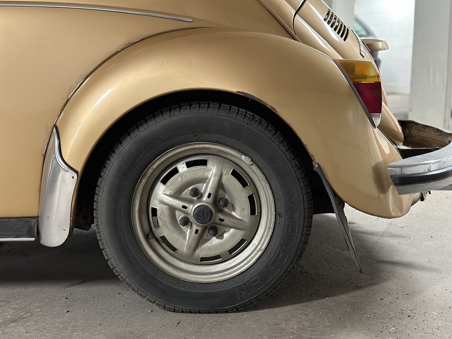 Exteriörbild på 1973 Volkswagen 1303S