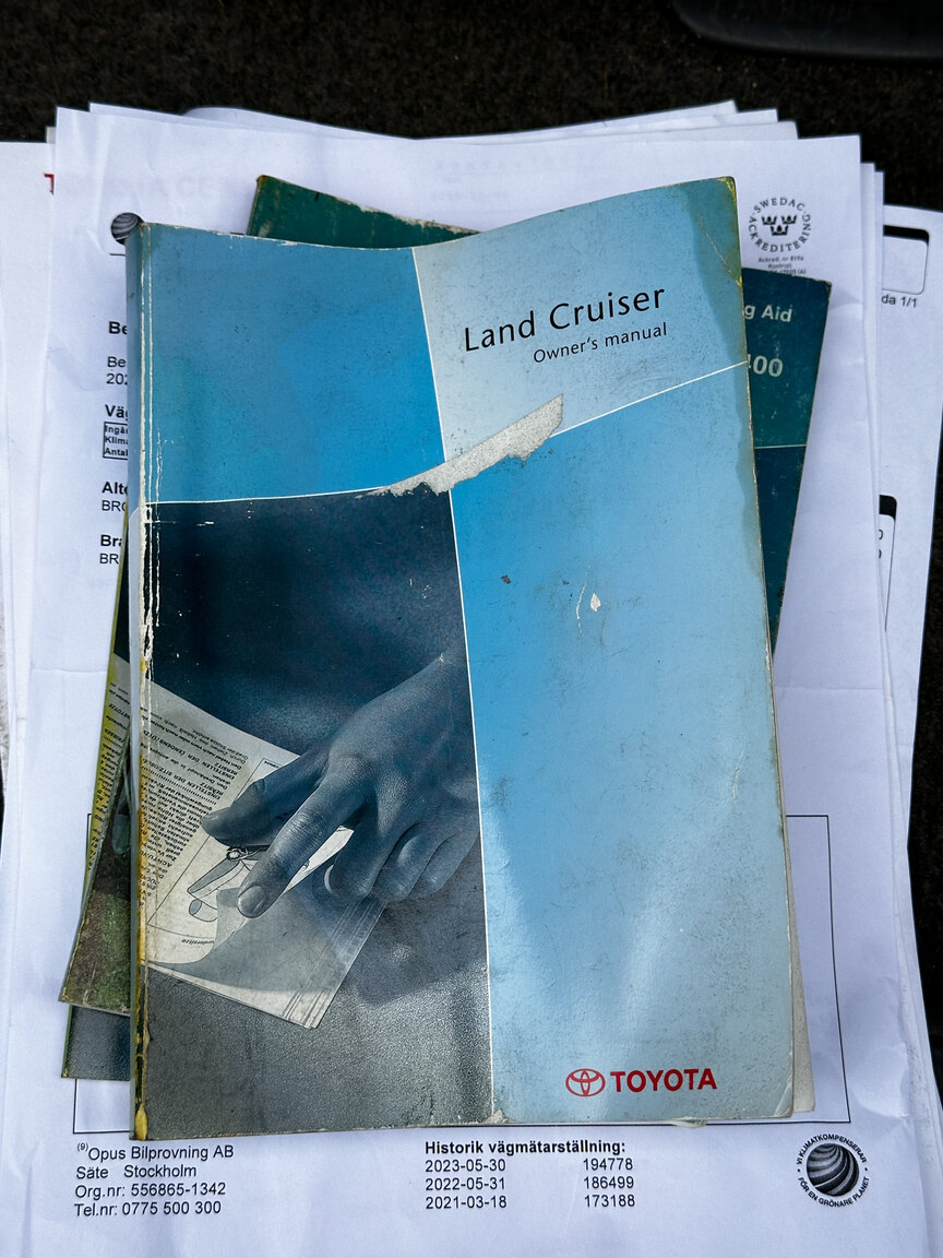 Dokumentation, 2004 Toyota Land Cruiser