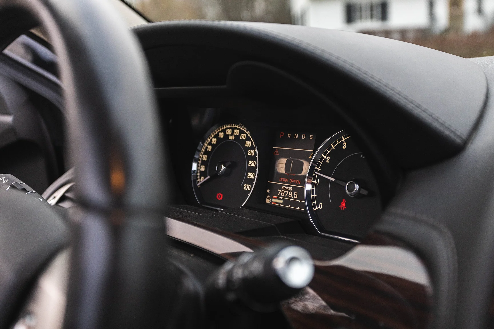 Innenraumfoto von 2011 Jaguar XK Cabriolet (5)