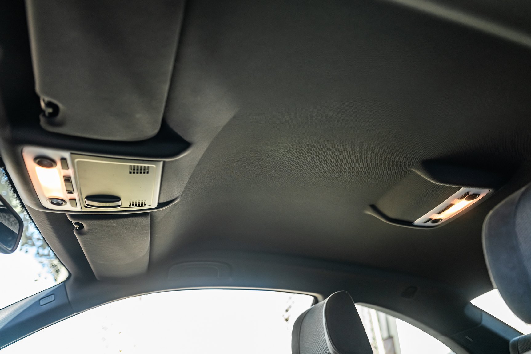 Interior image of 2009 BMW 325Xi