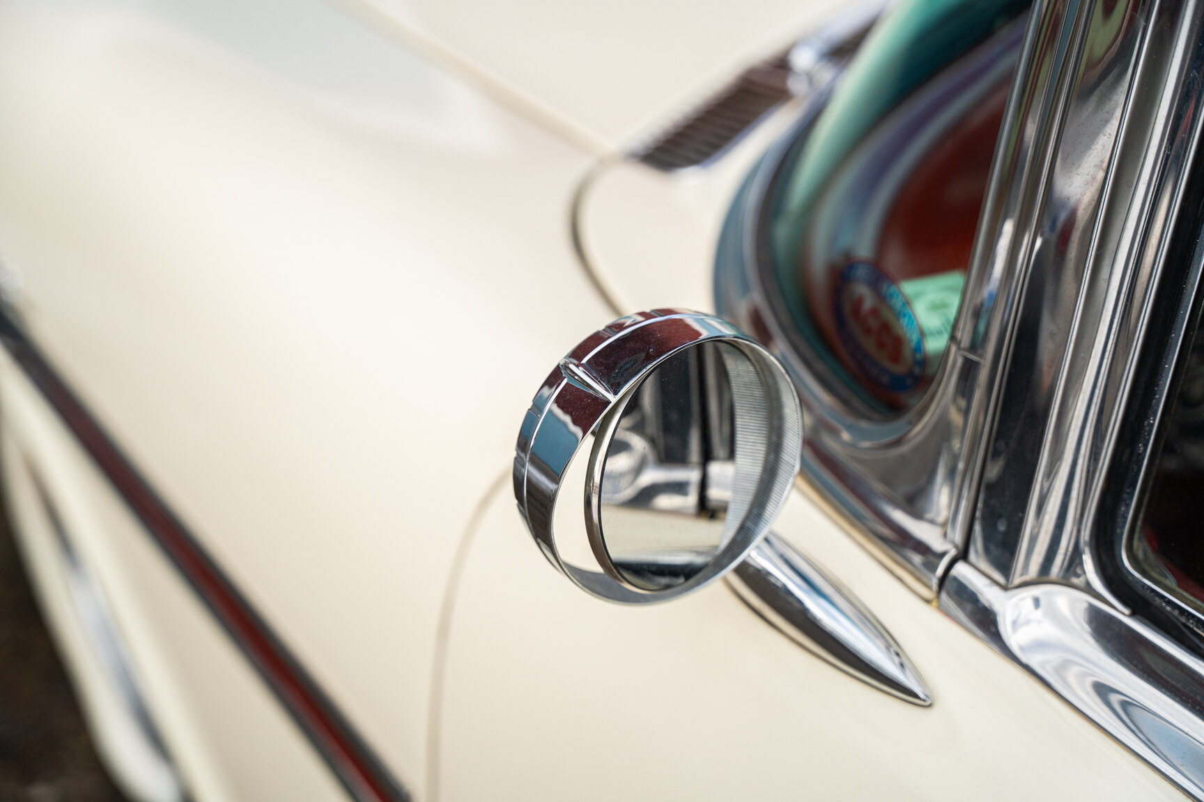 Exteriörbild på 1957 Pontiac Star Chief