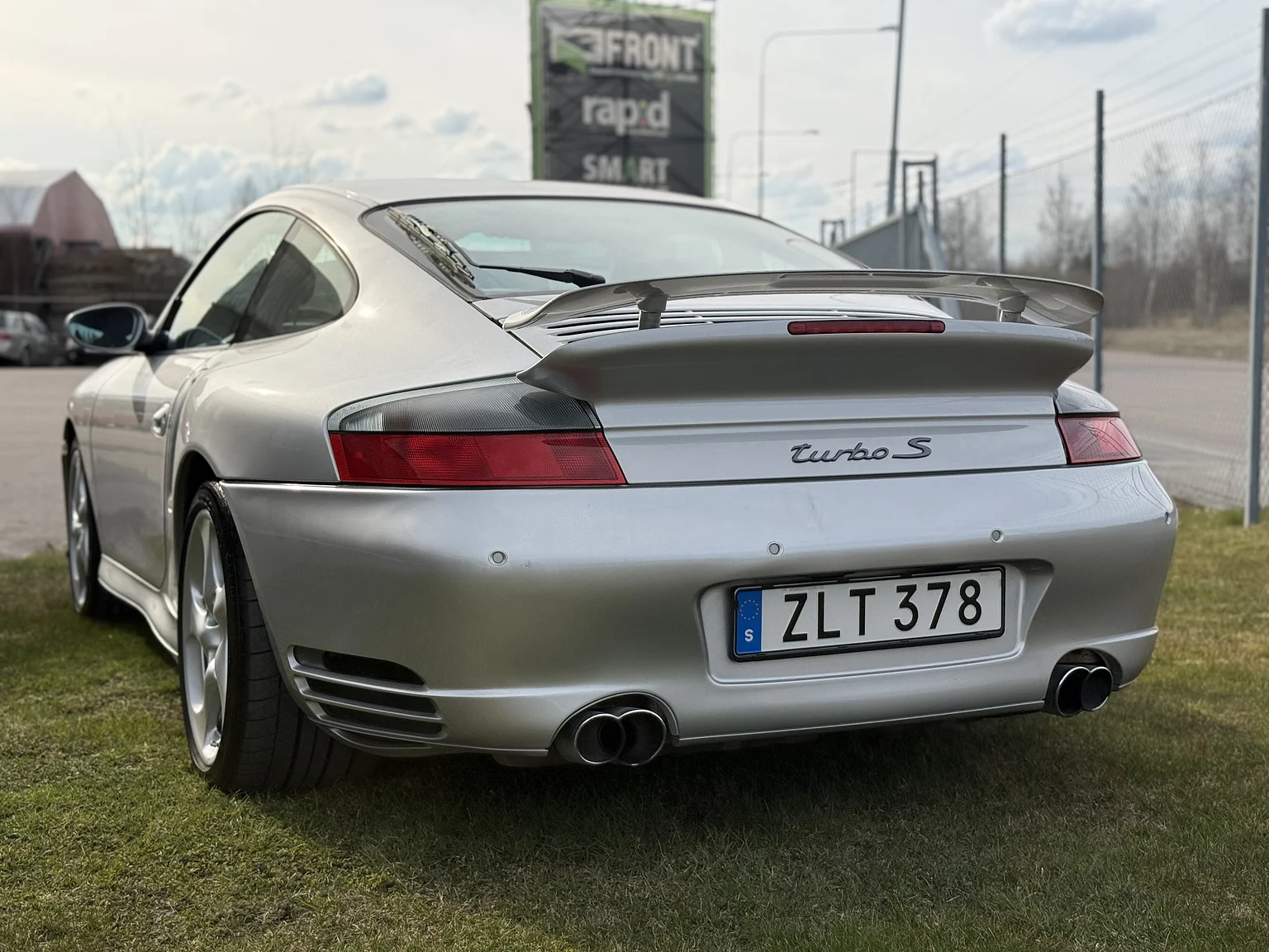 Aussenfoto 2005 Porsche 996 Turbo S (12)