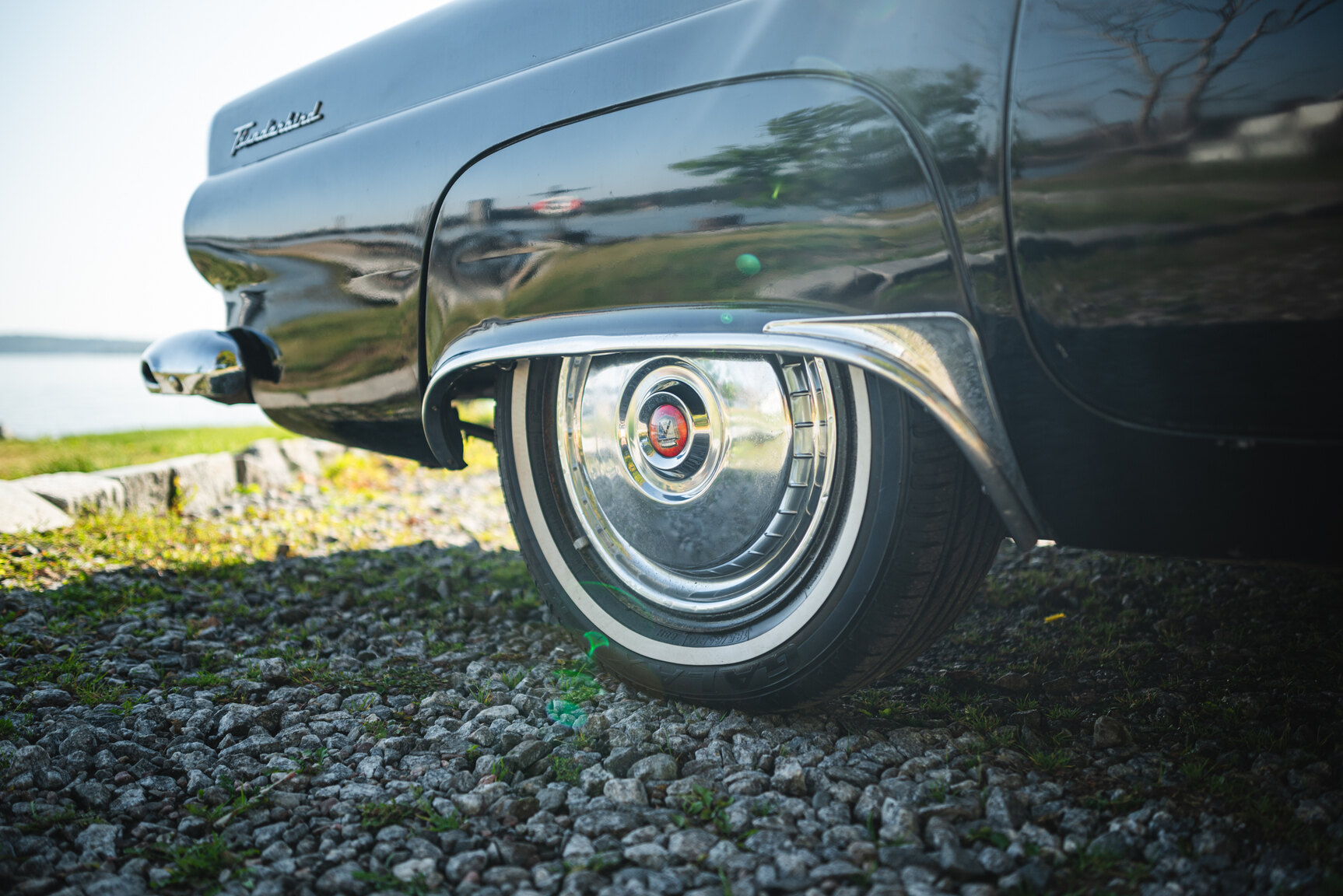 Exteriörbild på 1956 Ford Thunderbird