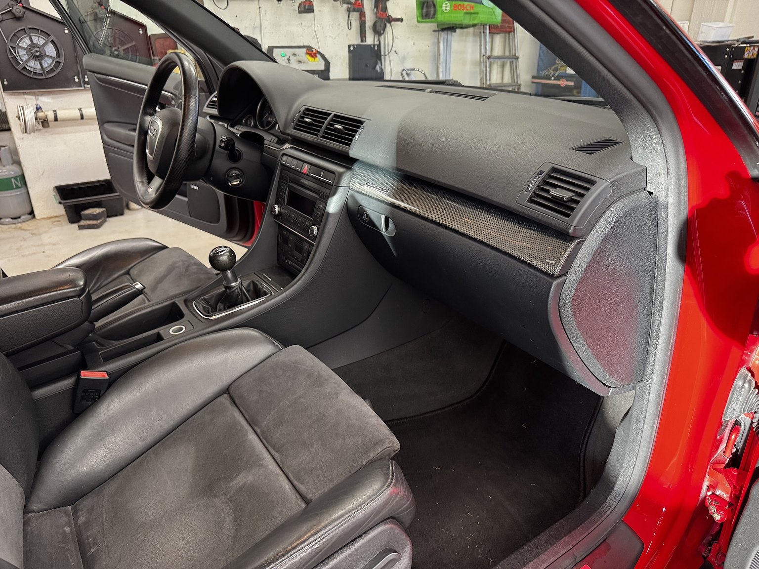 Interior image of 2007 Audi  S4 quattro 4.2 V8 manuell