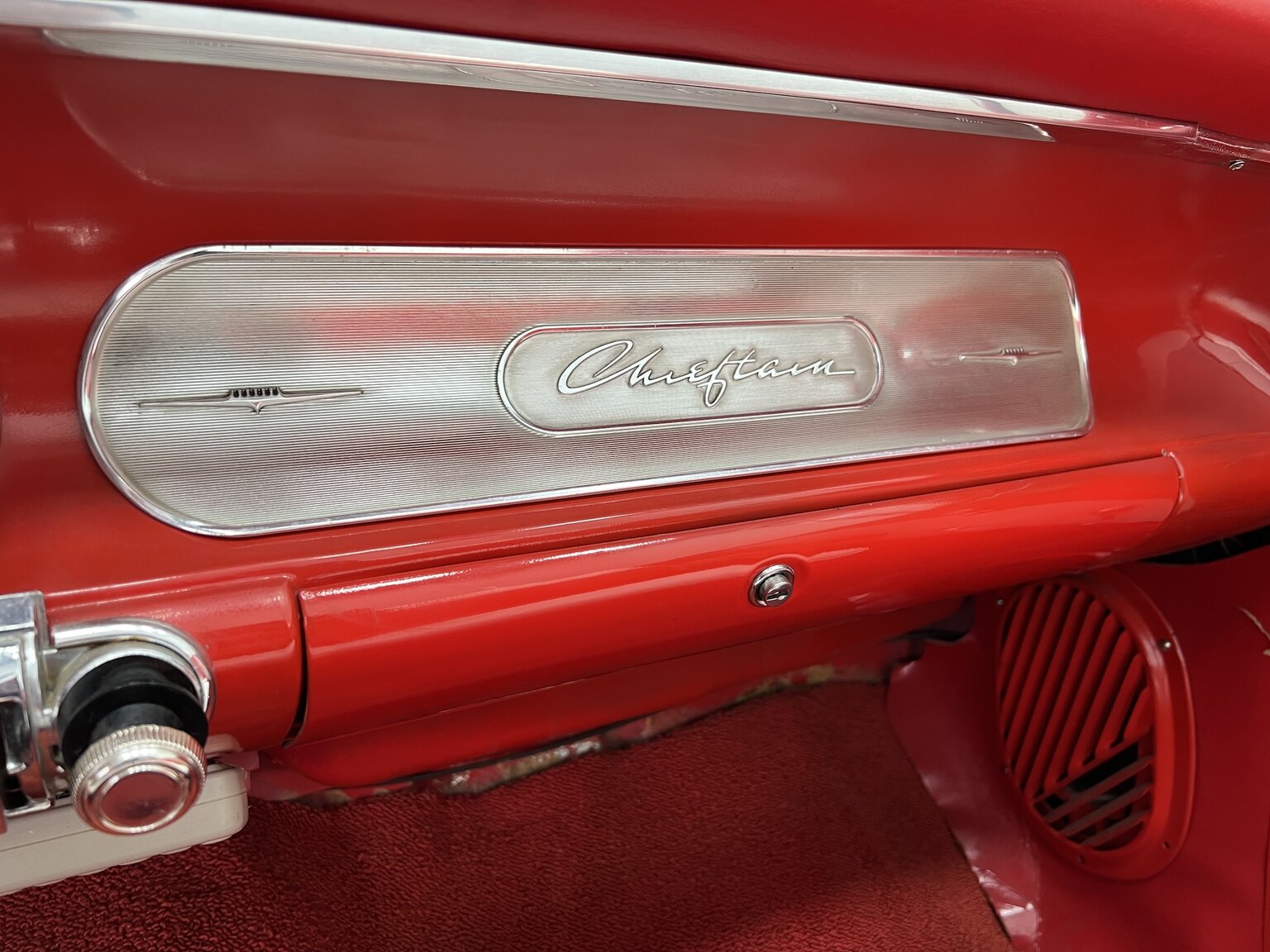 Interior image of 1958 Pontiac Chieftain